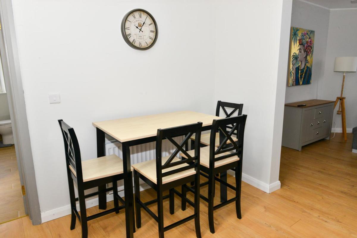 Esterville 1 And 2 Bedrooms Hot Tub Extra Fee