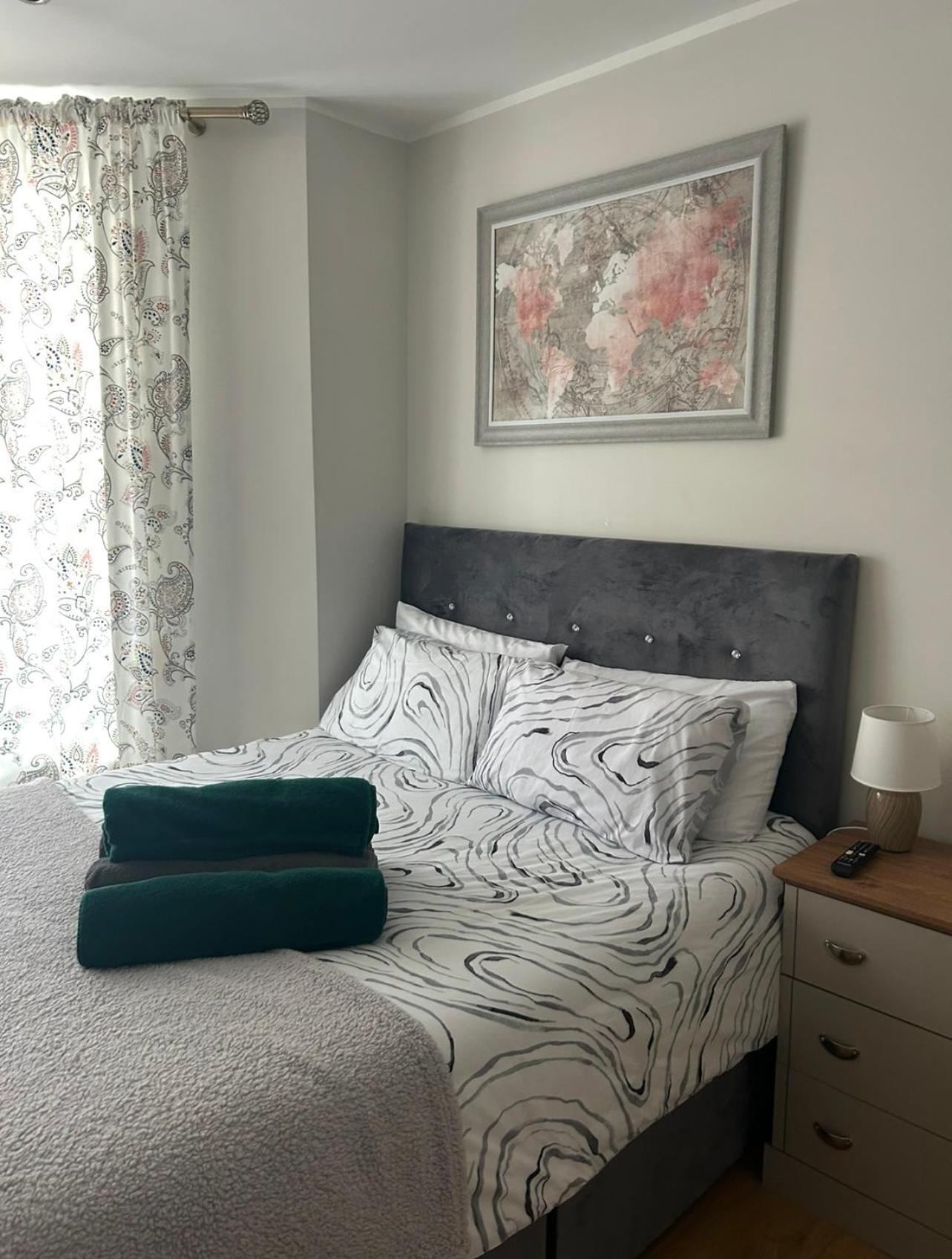 Esterville 1 And 2 Bedrooms Hot Tub Extra Fee